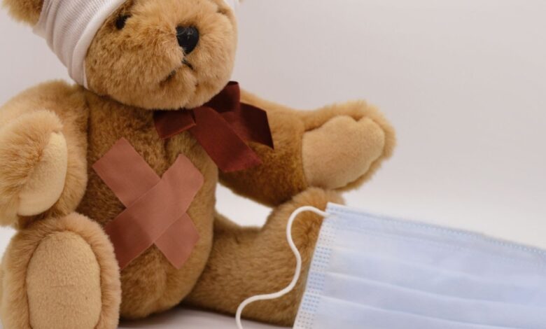 Hiperplasia Adrenal Congênita: O Bloqueio Enzimático que Desafia o Sexo e a Vida