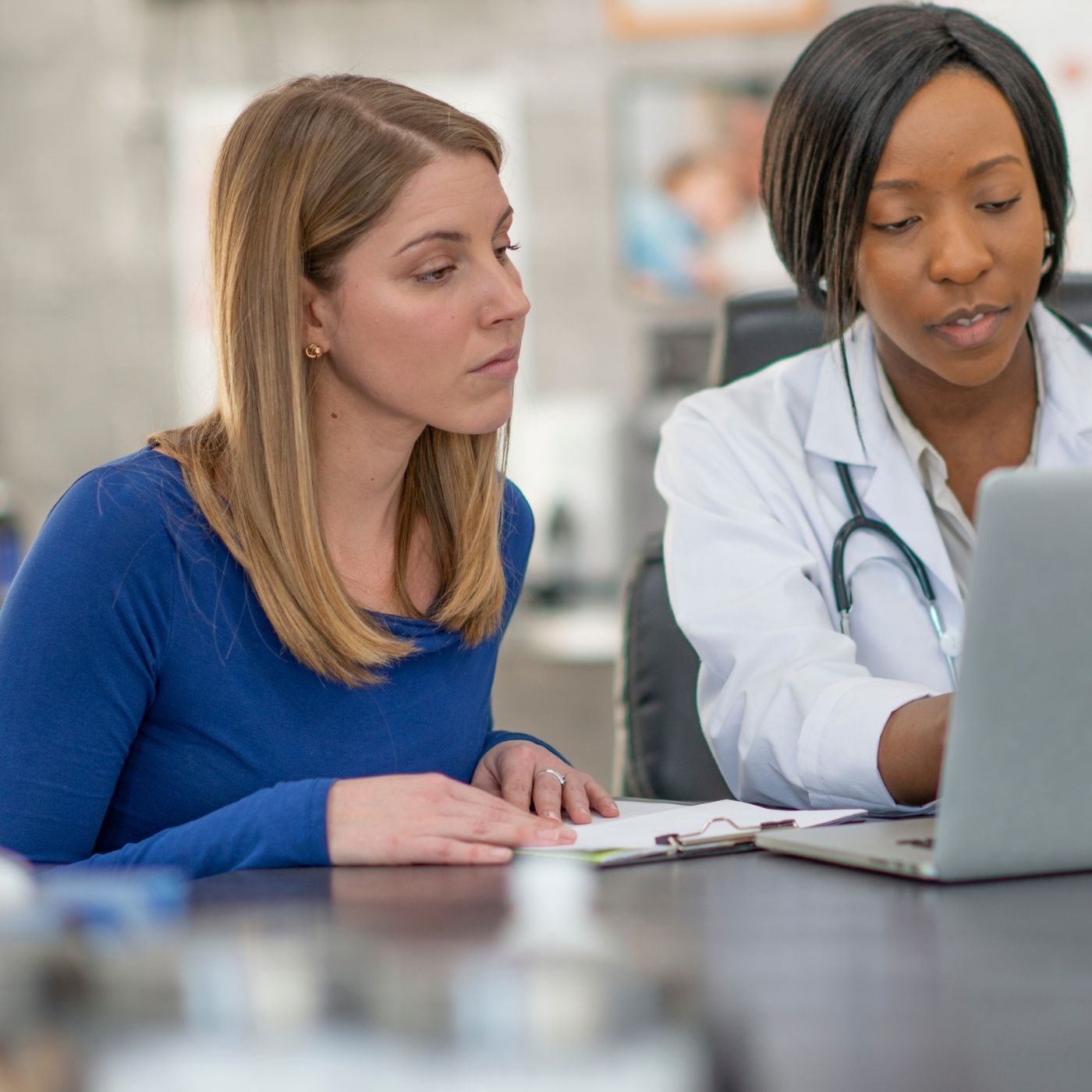 avc isquêmico, avc hemorrágico, derrame cerebral, escala cincinnati, alteplase, trombectomia mecânica, reabilitação neurológica, fonoaudiologia, fisioterapia, prevenção de avc, hipertensão, diabetes, colesterol alto