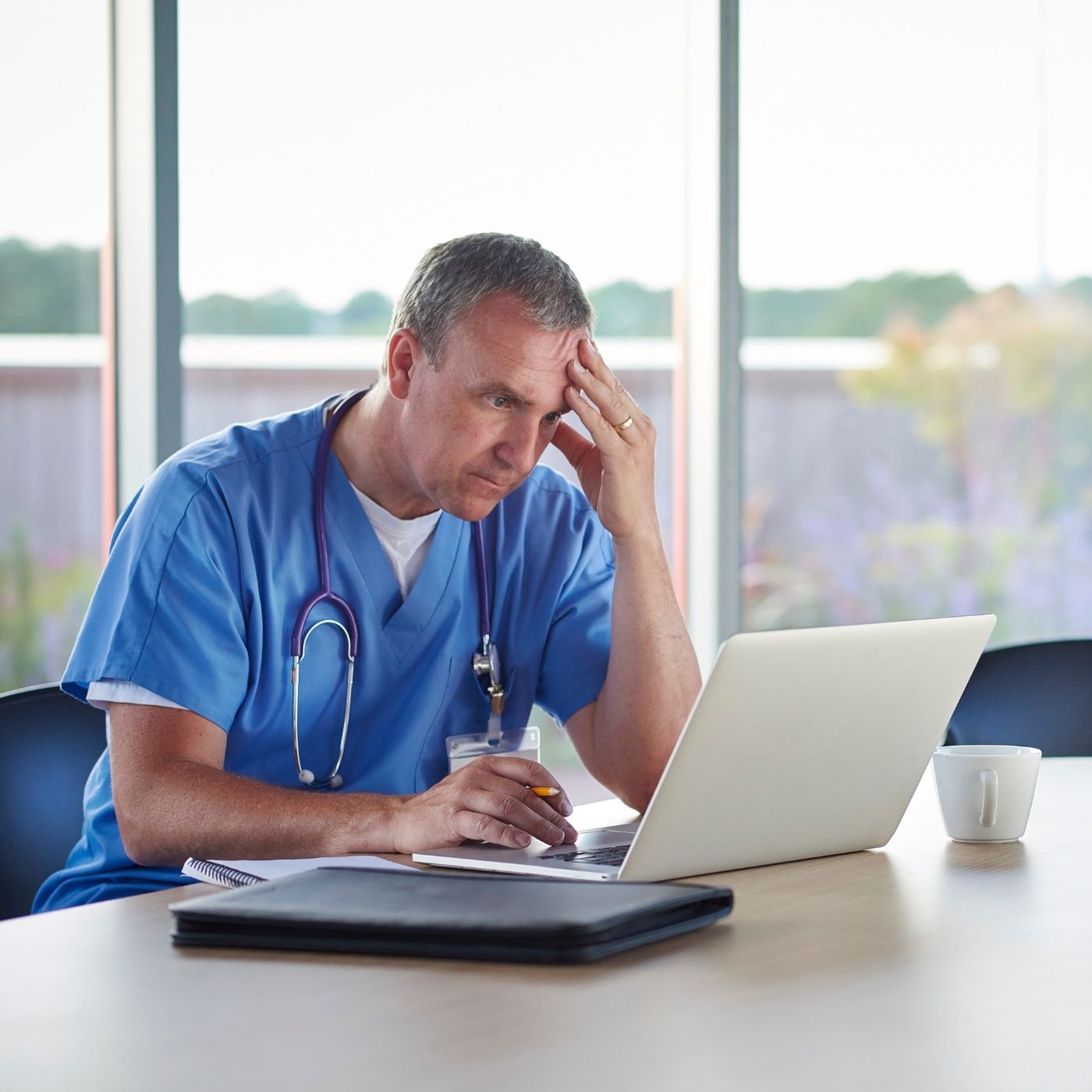 Prova de Residência Médica: Hemotórax Maciço e Toracotomia de Reanimação