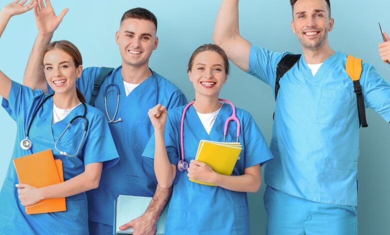 100 Títulos sobre Enamed (Exame Nacional de Avaliação da Formação Médica)