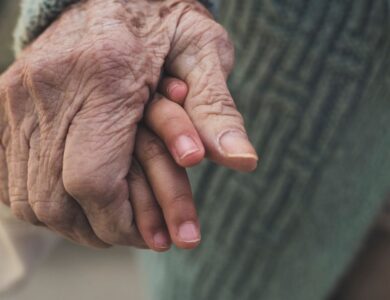 Cuidados Paliativos: As 10 Dúvidas Mais Frequentes para Entender o Tratamento e o Cuidado Humanizado